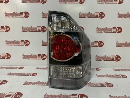 Piloto trasero derecho Mitsubishi Montero 3 Puertas Año 2007 a 2021 Pajero - Imagen 2