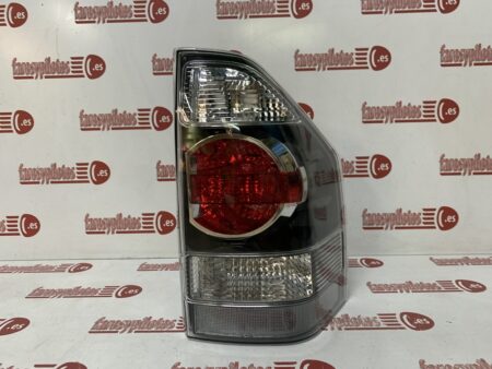 Piloto trasero derecho Mitsubishi Montero 3 Puertas Año 2007 a 2021 Pajero - Imagen 3
