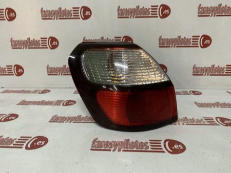 Piloto trasero izquierdo Subaru Legacy Outback Año 1998 a 2001 Familiar