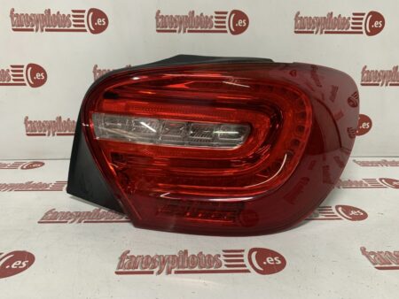 Piloto trasero derecho Mercedes Clase A W176 año 2012 a 2015 LED A1769060400 CONECTOR ANTIGUO (Articulo Reciclado)