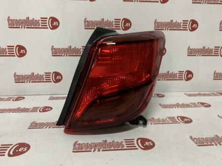 Piloto trasero derecho Toyota Yaris Año 2014 a 2018 Bombilla (Producto Reciclado) - Imagen 3