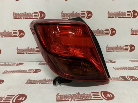 Piloto trasero izquierdo Toyota Yaris Año 2014 a 2018 Bombilla (Producto Reciclado) - Imagen 3