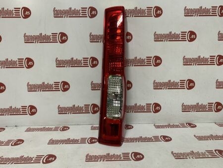 Piloto trasero derecho Renault Trafic Año 2006 a 2014 Opel Vivaro Nissan Primastar PORTALAMPARAS 3 ENGANCHES