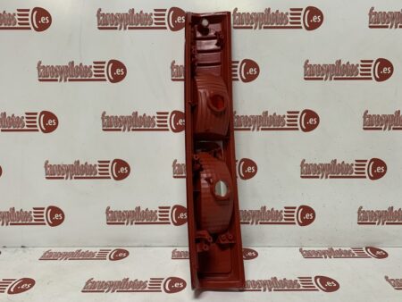 Piloto trasero derecho Renault Trafic Año 2006 a 2014 Opel Vivaro Nissan Primastar PORTALAMPARAS 3 ENGANCHES - Imagen 3