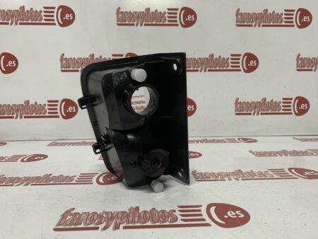 Piloto trasero derecho de paragolpes Renault Trafic Año 2001 a 2014 Opel Vivaro Nissan Primastar (Piloto con portalámparas de casquillos independientes) - Imagen 4