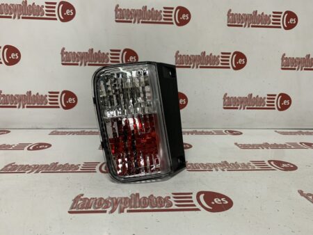 Piloto trasero izquierdo de paragolpes Renault Trafic Año 2001 a 2014 Opel Vivaro Nissan Primastar (Piloto con portalámparas de casquillos independientes)