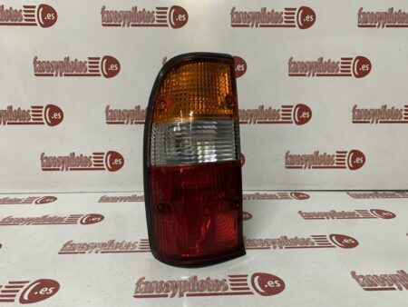 Piloto trasero izquierdo Mazda B2500 Año 1999 a 2003