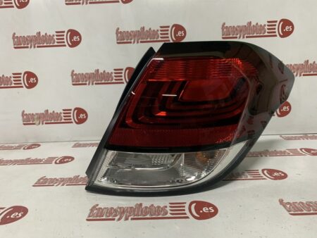 Piloto Trasero Derecho Citroen C4 RESTYLING 5 Puertas año 2015 a 2020 - Imagen 2