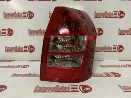 Piloto trasero derecho Chrysler 300C Touring - Imagen 3