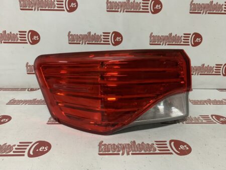 Piloto trasero izquierdo Toyota Avensis Sedan 4 Puertas año 2012 a 2015 Restyling T27 (Articulo Reciclado) - Imagen 3