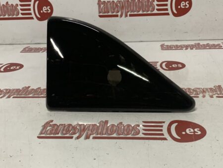 Piloto trasero de tercera luz de freno Nissan NV400 Año 2010 a 2023 TINTADO