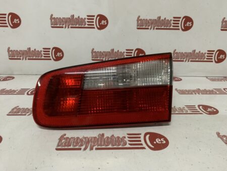 Piloto trasero derecho portón Renault Laguna II 2001-2005