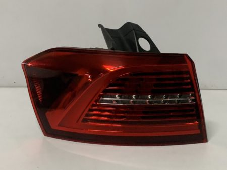 Piloto trasero izquierdo VOLKSWAGEN PASSAT Variant año 2015 a 2019 (Articulo Reciclado) - Imagen 2