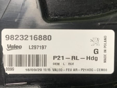 Piloto trasero izquierdo Peugeot 208 II Año 2019 a 2023 Fondo Gris 9823216880 - Imagen 4