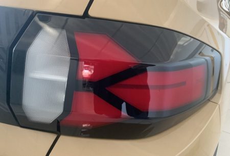Piloto Trasero Derecho Dacia Spring Año 2024 a 2025 - Imagen 2