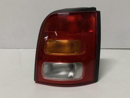 Piloto Trasero Derecho Nissan Micra año K11 año 1998 a 2000 - Imagen 3
