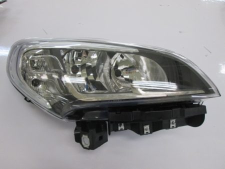 Faro Delantero Derecho Electrico (Con Motor) Fiat Doblo (2015->) (H7/H7)