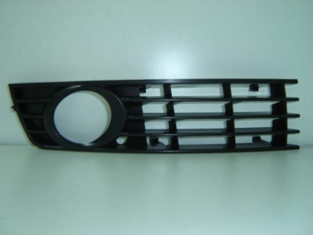Rejilla Derecha Paragolpes Frontal Audi A4 (C/Agujeros) (2001->)