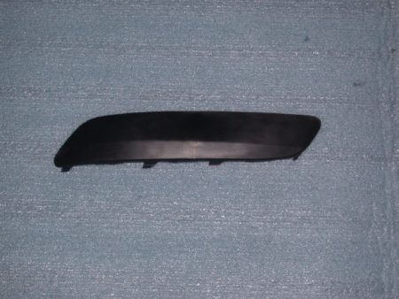 Moldura Paragolpes Frontal Derecha Volkswagen Jetta (2005->)