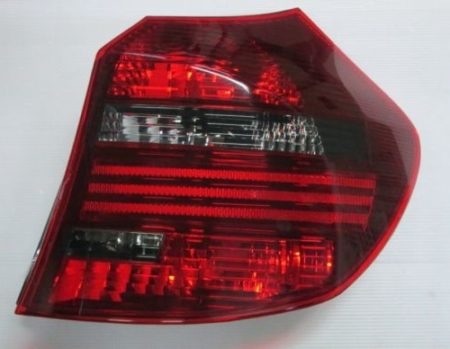 Piloto Trasero Derecho BMW Serie 1 E81 (2007->) (Oscuro)