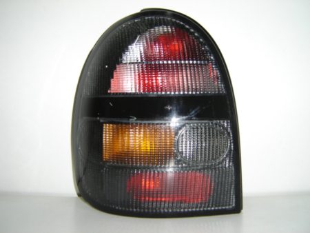 Piloto Trasero Izquierdo Opel Corsa (1993->) (Ahumado)