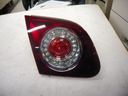 Piloto Trasero Derecho Volkswagen Passat (2005->) (Central 4P Rojo Ahumado)