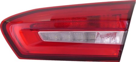 Piloto Trasero Derecho Portón Ford Focus (2018.07->) (5P) (W5W/LED)