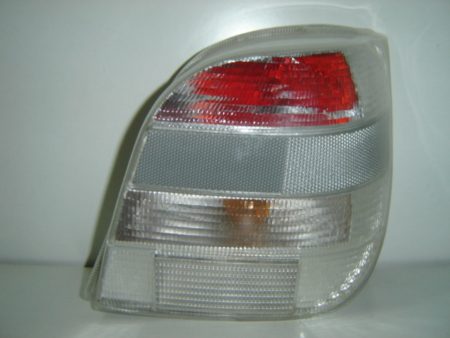 Piloto Trasero Derecho Ford Fiesta (Blanco) (1989->)