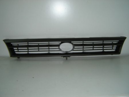 Rejilla Toyota Corolla Ae100 (1992->) (SEDAN)