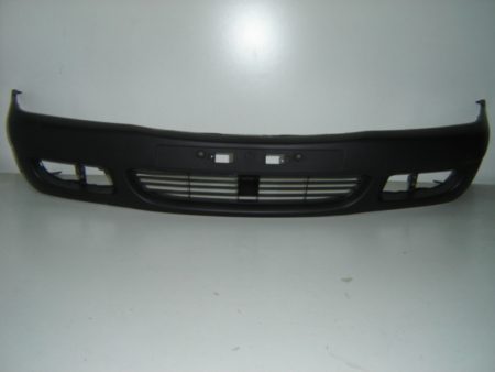 Paragolpes Frontal Negro Con Agujeros Toyota Corolla (2000->)