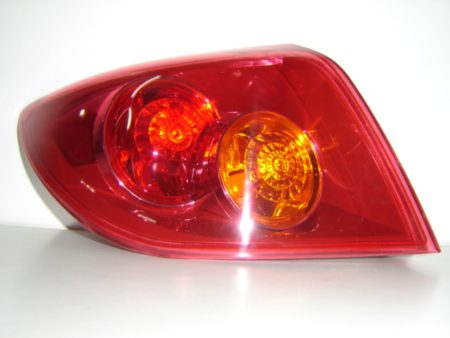 Piloto Trasero Izquierdo Mazda 3 Hatchback (Esquina) (2004->) (Rojo)