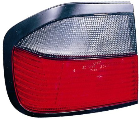 Piloto Trasero Izquierdo Sedan Ahumado Nissan Primera (1990->) (4P)