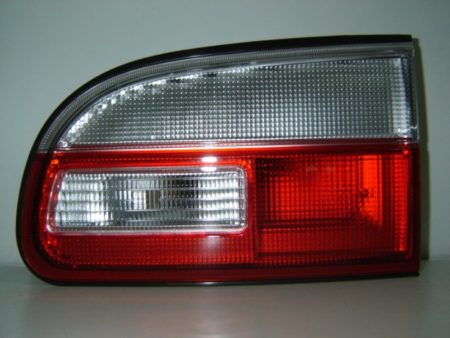 Piloto Trasero Izquierdo Central Mitsubishi L400 (Blanco) (1998->)