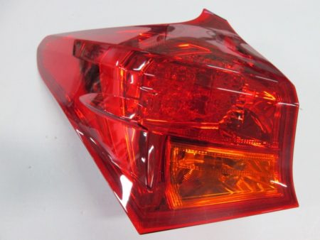 Piloto Trasero Izquierdo Esquina LED Toyota Auris (2013->) (KOITO)