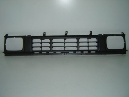 Rejilla Nissan King Cab (1987->) (2WD)