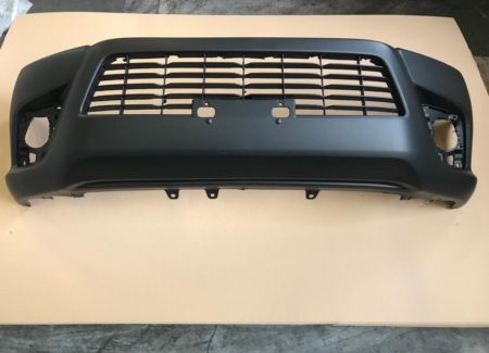 Paragolpes Frontal (Para Pintar) (C/Rejilla Inferior) 2wd Toyota Hilux (2016->)