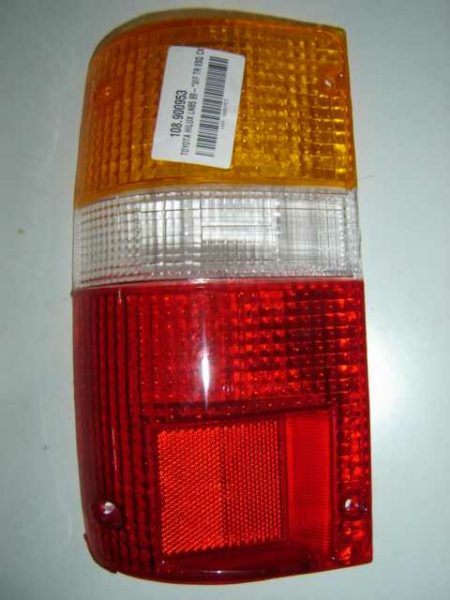 Tulipa de Piloto Trasero Izquierdo (Caja Metalica) Toyota Hilux Ln85 (1989->)