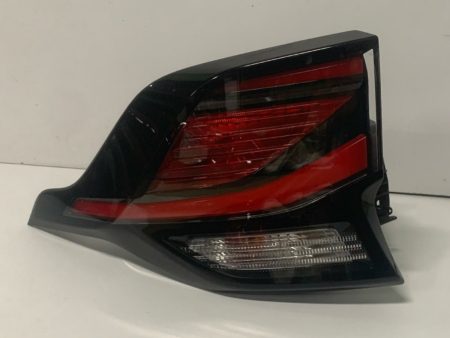 Piloto trasero izquierdo KIA Sportage (2022->) OEM 92401R2000-8771876